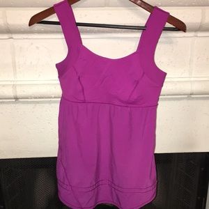 1121 Lululemon yoga tank dot size 6 read please